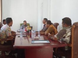 Bahas Peningkatan PAD, Komisi II DPRD Taliabu Gelar Rapat Kerja Bersama Bapeda Bahas Pajak Daerah