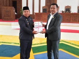 Pemda Taliabu Resmi Sampaikan Dokumen KUA-PPAS APBD Perubahan 2026 Kepada DPRD