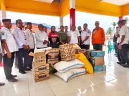 Pastikan Pasokan Dapur Umum Aman, Wabup Pimpin Langsung Penyaluran Logistik di Kepada Koban Karhutla