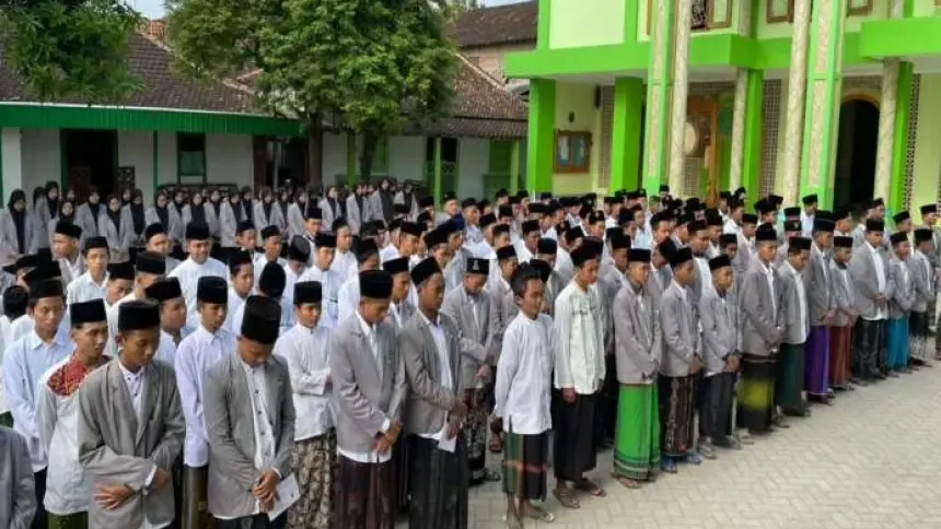 Peringatan Hari Santri di Pesantren Al Hidayah Lajukidul Singgahan, Tuban, Provinsi Jawa Timur. Foto: NU Online